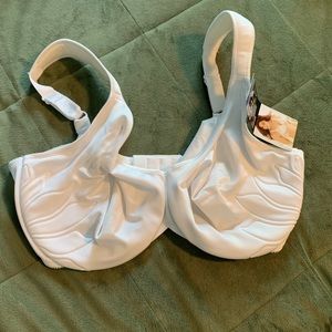3 Bali side lift and shaping underwire bras, size 36DDD. 2 white, 1 beige.